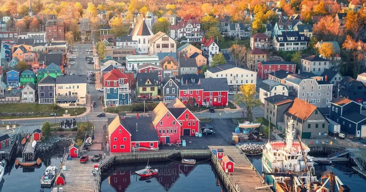 nova scotia tourist attractions